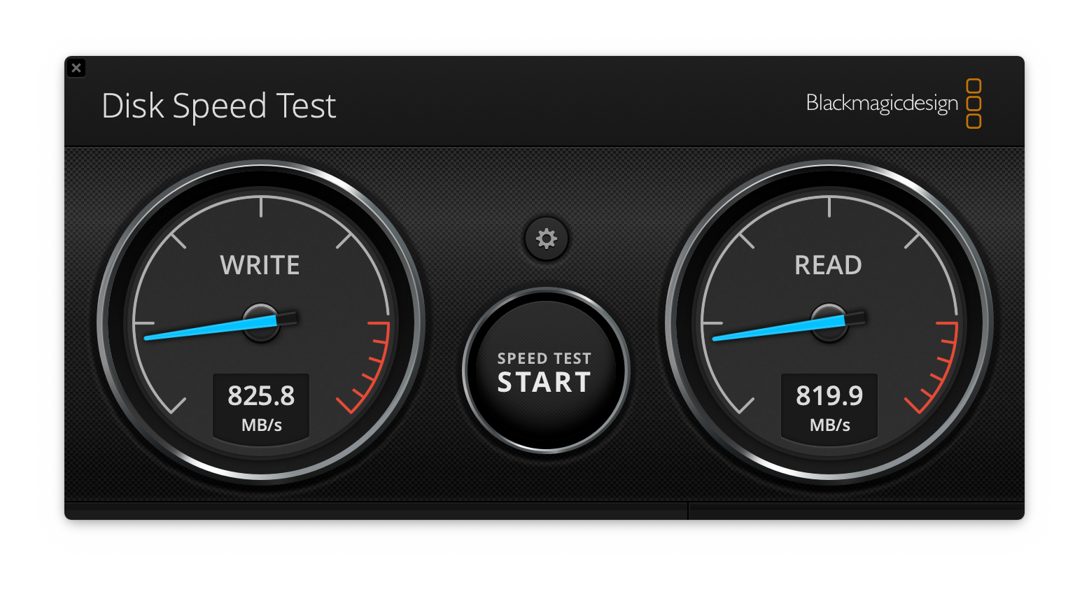 Write: 825.8MB/s, Read: 819.9MB/s